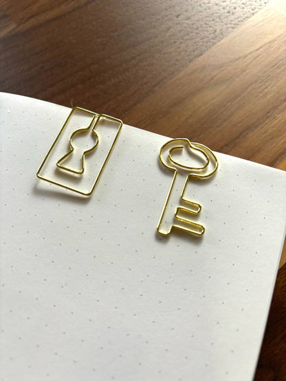 The Creeping Moon - Paper Clip Set - Lock & Key
