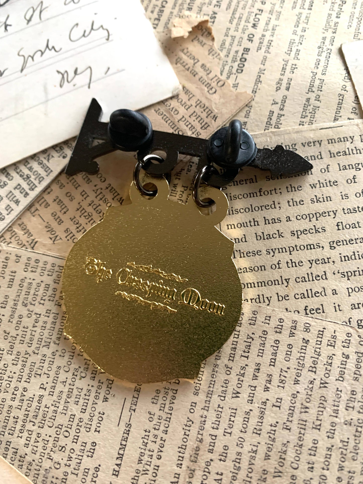 The Creeping Moon - Enamel Pin - Cafe Sign