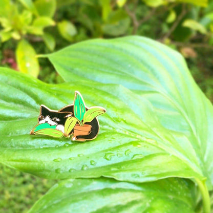 Shoal - Enamel Pin - Loki Cat - Plant Menace
