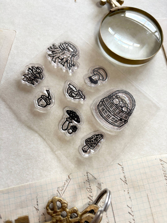 The Creeping Moon - Clear Stamp Set - Foraging